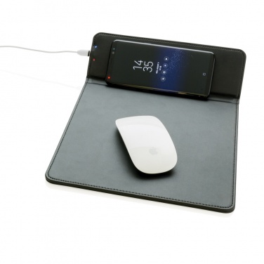 Logotrade werbemittel das Foto: Mousepad mit Wireless-5W-Charging Funktion