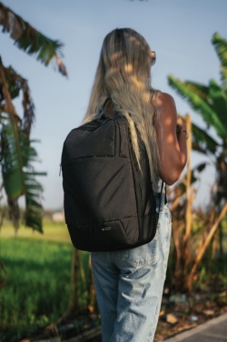 Logotrade Firmengeschenke das Foto: Swiss Peak AWARE™ moderner 15,6" Laptop-Rucksack