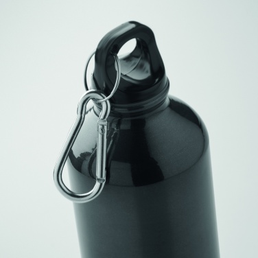 Logotrade Werbegeschenke das Foto: Einwandige 500-ml-Wasserflasche aus recyceltem Aluminium mit Karabiner