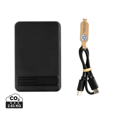 Logotrade Logogeschenke das Foto: Zen 5000mAh 5W magnetische Bambus-Powerbank aus RCS rPlastik