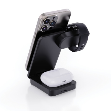 Logotrade Werbegeschenke das Foto: Urban Vitamin Arcadia 15W 3in1 Magnet-Charger aus RCS rABS