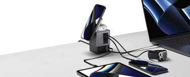 Logotrade Logogeschenke das Foto: Urban Vitamin Sacramento 105W GaN Charger mit einz. Kabeln