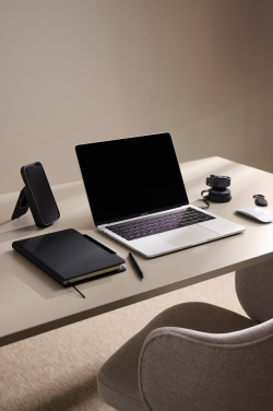 Logotrade Logogeschenke das Foto: VINGA Baltimore 2-in-1 kabelloser 15W RCS Travel Charger