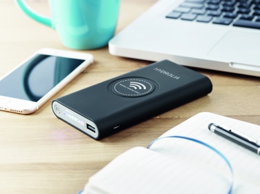 Logo trade corporate gifts picture of: Wireless power bank Type C