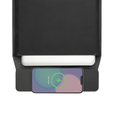 Logotrade promotional product picture of: Swiss Peak 15W magnetic charging laptop sleeve 14-15,6"