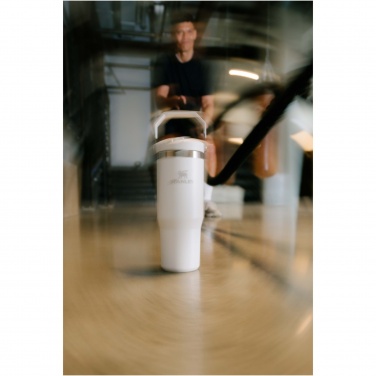 Logo trade reklaamkingid foto: Stanley 890 ml IceFlow™ kõrrega termoskruus