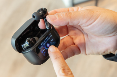 Logo trade ärikingid foto: Airtune puutetundliku ekraaniga ANC kõrvaklapid