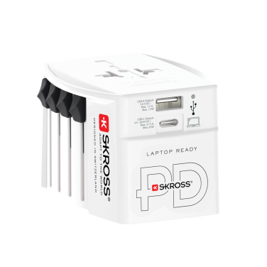 Logotrade firmakingituse foto: SKROSS World Travel Adapter MUV 65W PD USB C kaabliga