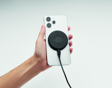 Logo trade reklaamkingitused foto: WERLIES 3-ühes juhtmevaba laadija 15W