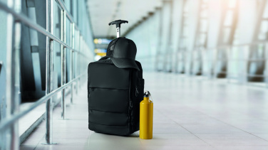 Logo trade reklaamkingitused foto: Salongisuuruses käsipagasi seljakott