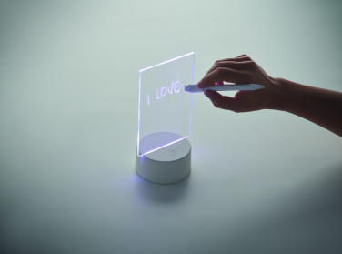 Logotrade firmakingi foto: LEDMEMO valgustatud LED-märkmetahvel