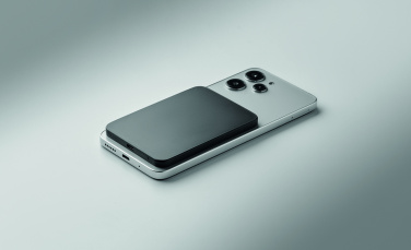 Logotrade reklaamtooted pilt: Õhuke magnetiline välispatarei 20W