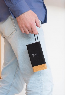 Logotrade mainoslahja ja liikelahja kuva: Ärikingitus: Bamboo X wireless charging 5000 mah powerbank, brown