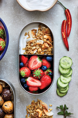 Logo trade liikelahjat mainoslahjat kuva: Black+Blum teräksestä valmistettu kaksiosainen eväsrasia