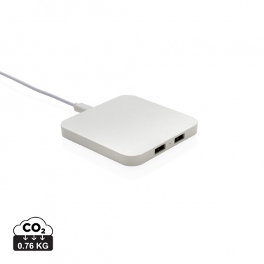 Logotrade biznesa dāvanas foto: RCS pārstrādāta plastmasas 10 W bezvadu lādētājs ar USB portiem