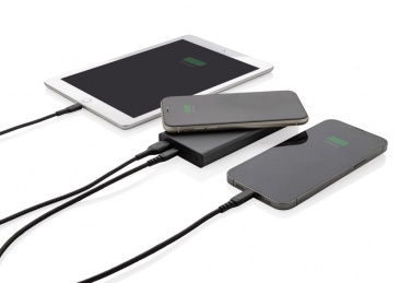 Logotrade ziemassvētku dāvanas foto: Terra RCS pārstrādāta 18W alumīnija 10000 powerbank 10W