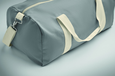 Logotrade korporatīvās dāvanas foto: Pārstrādāts duffle soma 320 gr/m²