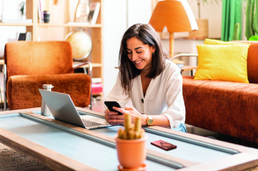 Logotrade biznesa dāvanas foto: Bezvadu lādētāja barošanas banka