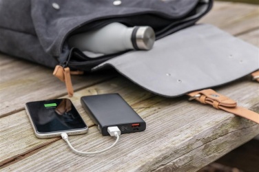 Логотрейд pекламные cувениры картинка: Reklaamkingitus: Aluminum 18W 10.000 mAh PD Powerbank, black