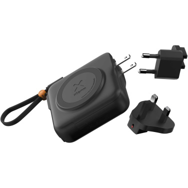Логотрейд бизнес-подарки картинка: Дорожное зарядное устройство Xtorm TravelPro 3-в-1 мощностью 30 Вт 10 000 мАч 