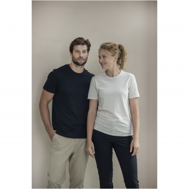 Logotrade profilreklam bild: Avalite  kortärmad unisex T-shirt av Aware™-återvunnet material