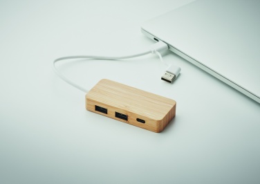 Logotrade reklamprodukter bild: USB-hubb med 3 portar i bambu