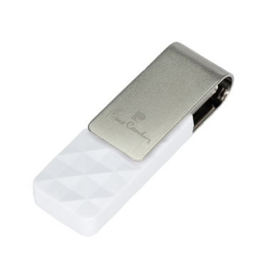 Logotrade reklamprodukter bild: PENDRIVE PIERRE CARDIN USB 32GB