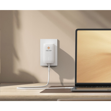 Logotrade reklamprodukter bild: Belkin BoostCharge 3-ports väggladdare