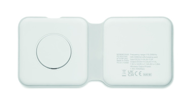 Logotrade reklamprodukter bild: 2 i 1 hopfällbar laddare 15W