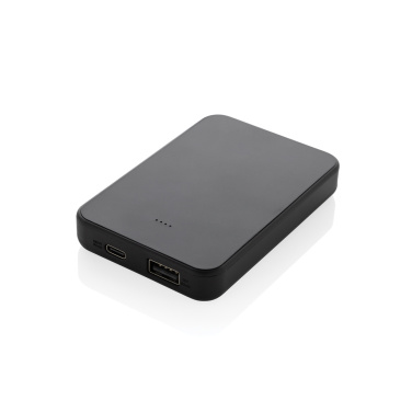 Logotrade kampanjprodukter bild: Boostcore RCS powerbank i återvunnen plast 5.000mAh med USB