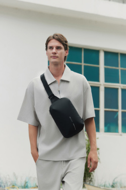 Logotrade profilprodukter bild: Urban Vattenresistent Expanderbar Cross Body