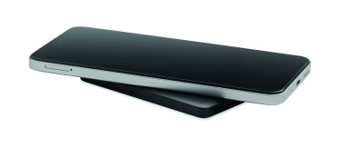 Logotrade reklamprodukter bild: Magnetisk powerbank 5000mAh 15W